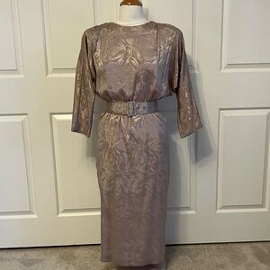 Stunning vintage ‘80’s Elegant Taupe Long Sleeve Belted Dress!